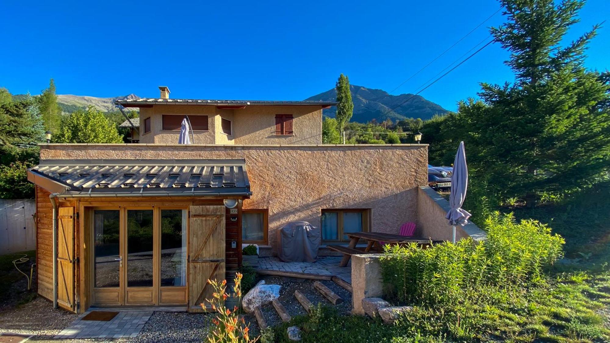 L'Intermede & En Toute Amitie - Les Gites De L'Argile Faucon-de-Barcelonnette Exterior photo
